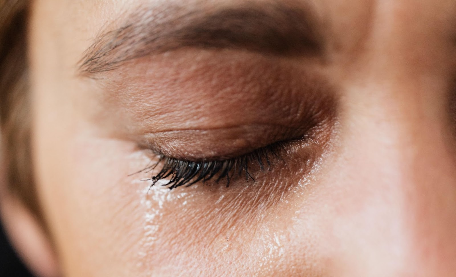 Source: https://www.pexels.com/photo/lonely-woman-crying-with-closed-eyes-4471316/