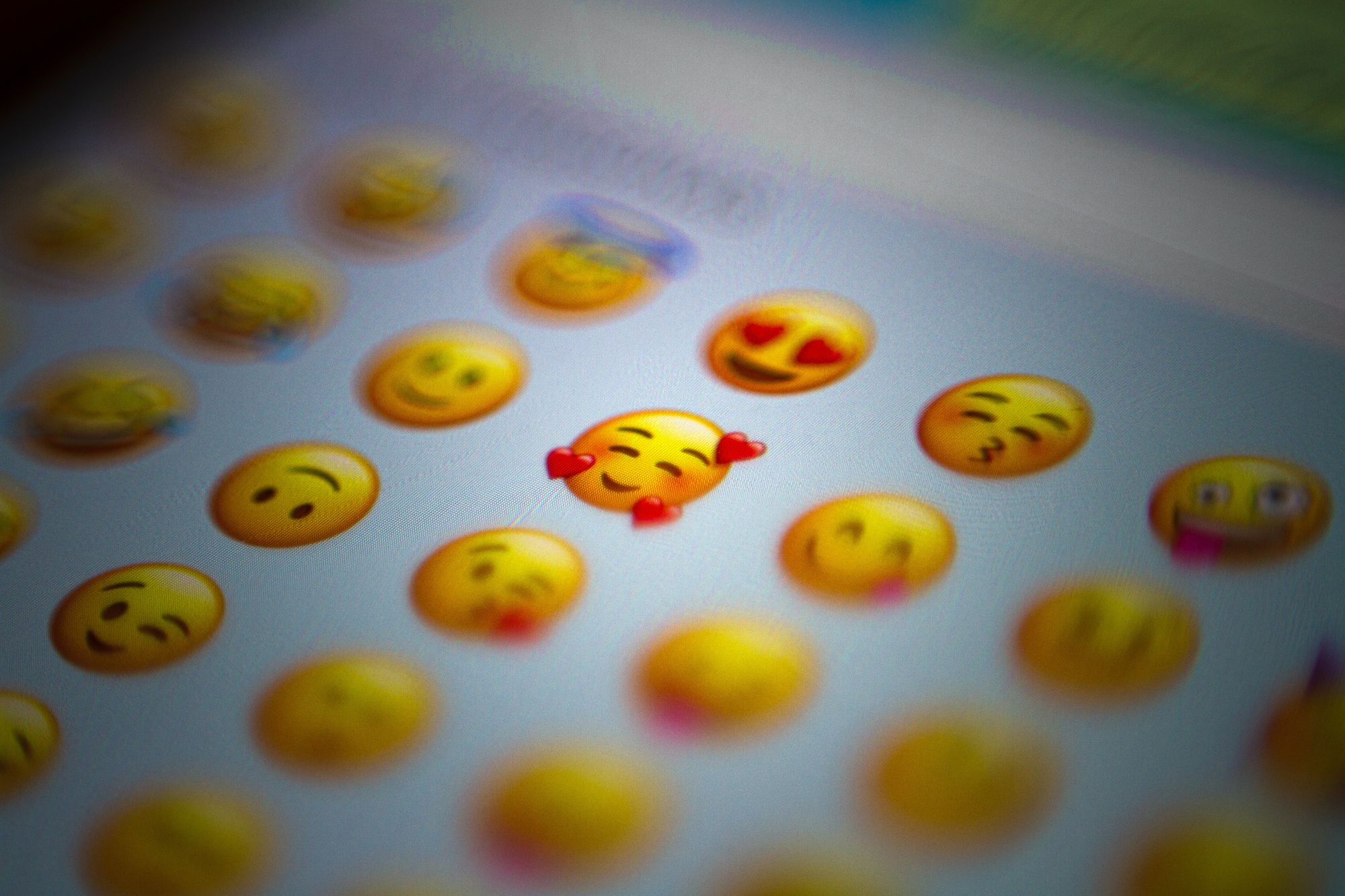  10 Emoji Paling Sering Digunakan 2023